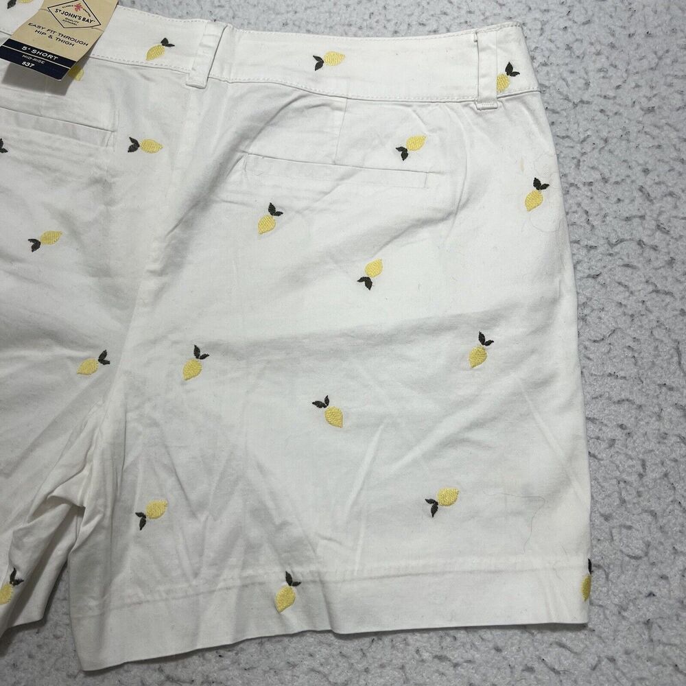 St. John's Bay Women's 14 White Yellow Lemon Pattern 5" Inseam Flat Front Shorts - Picture 9 of 12